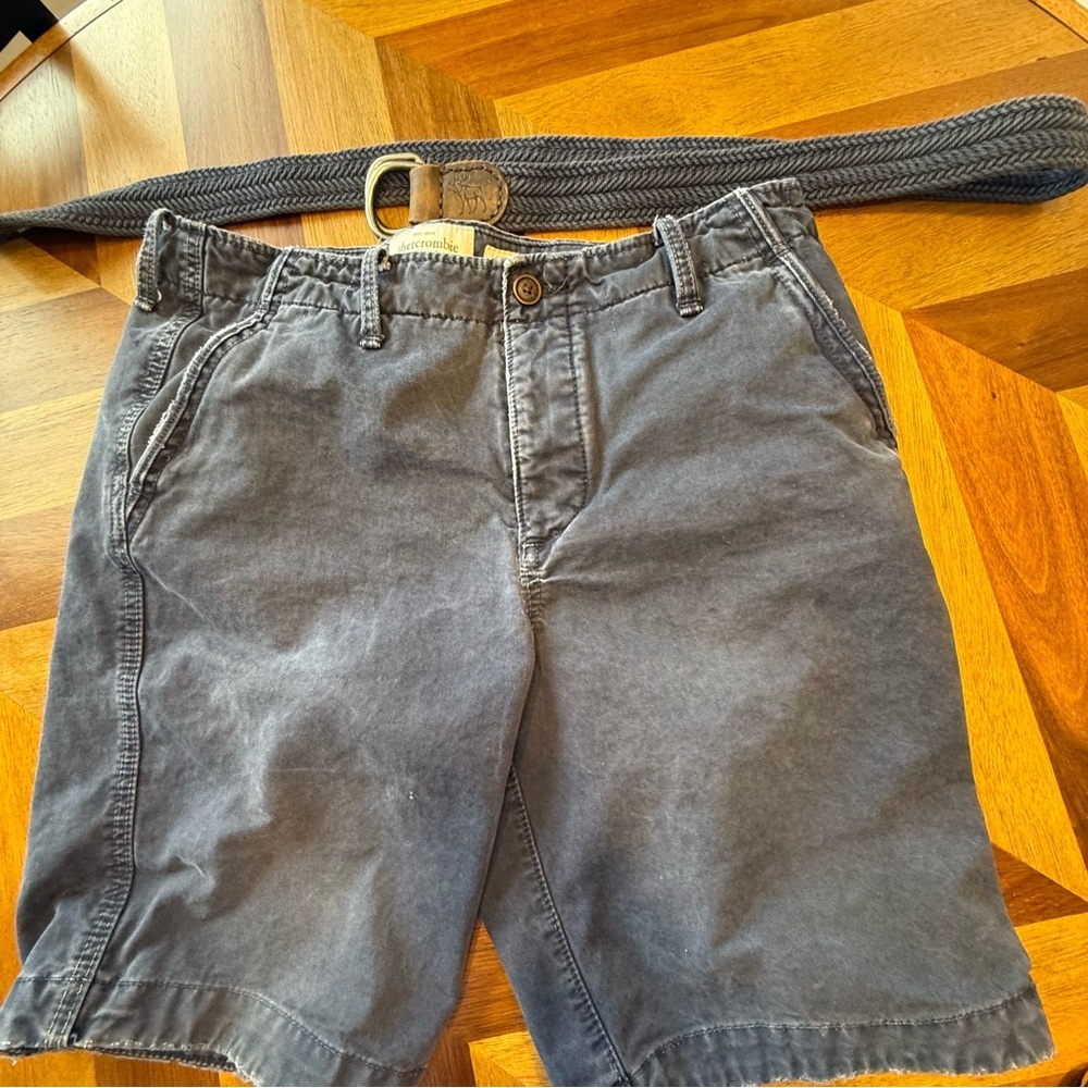 Abercrombie & Fitch Men's Blue Flat Front Shorts with belt vintage